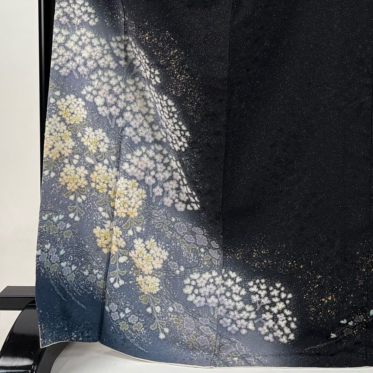 付下げ 身丈169.5cm 裄丈68cm L 袷 吉乃一廉 落款 枝梅 枝垂れ桜 銀通し 絞り 墨色 正絹