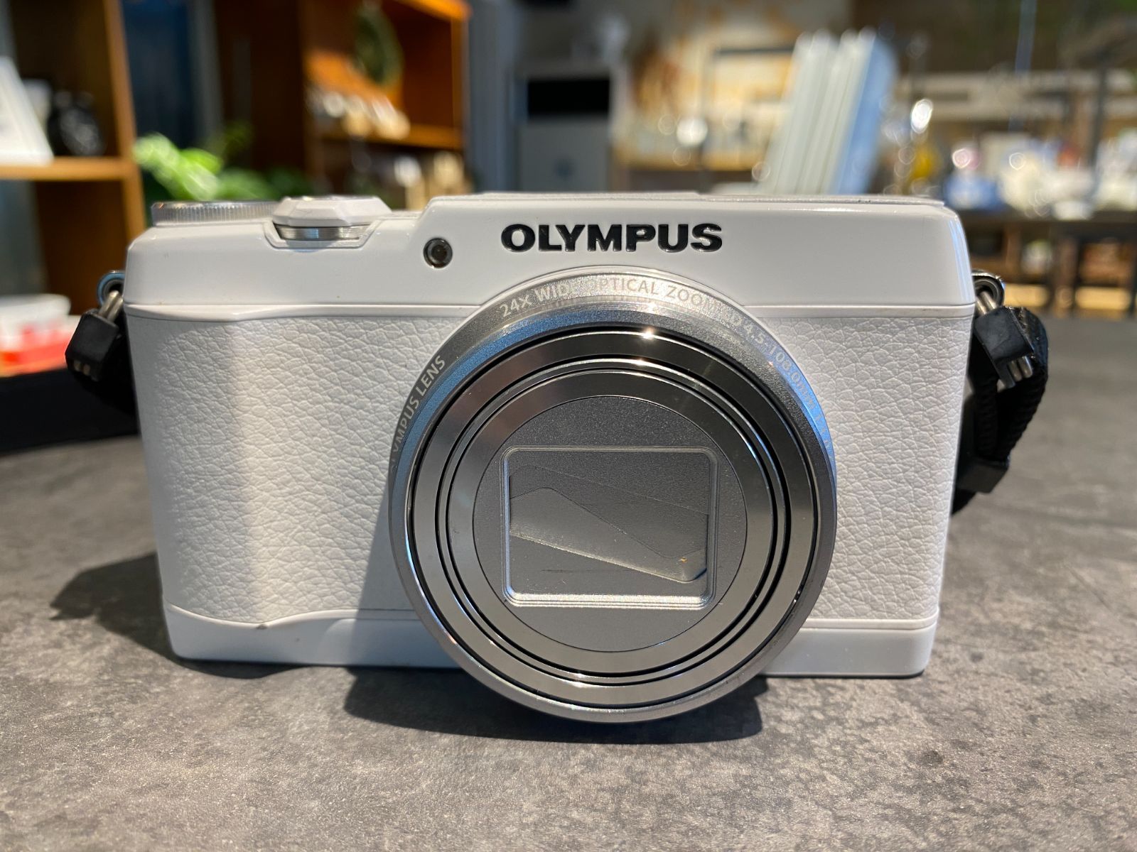 ■OLYMPUS オリンパス STYLUS SH-1 ホワイト 付属品あり 通電確認済み■