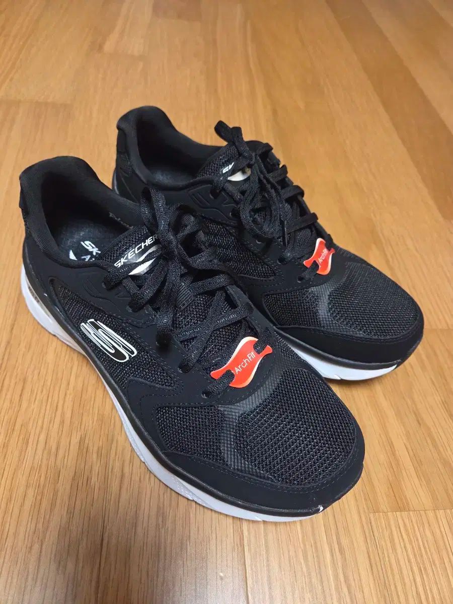 SKECHERS スケッチャーズ スニーカー 230