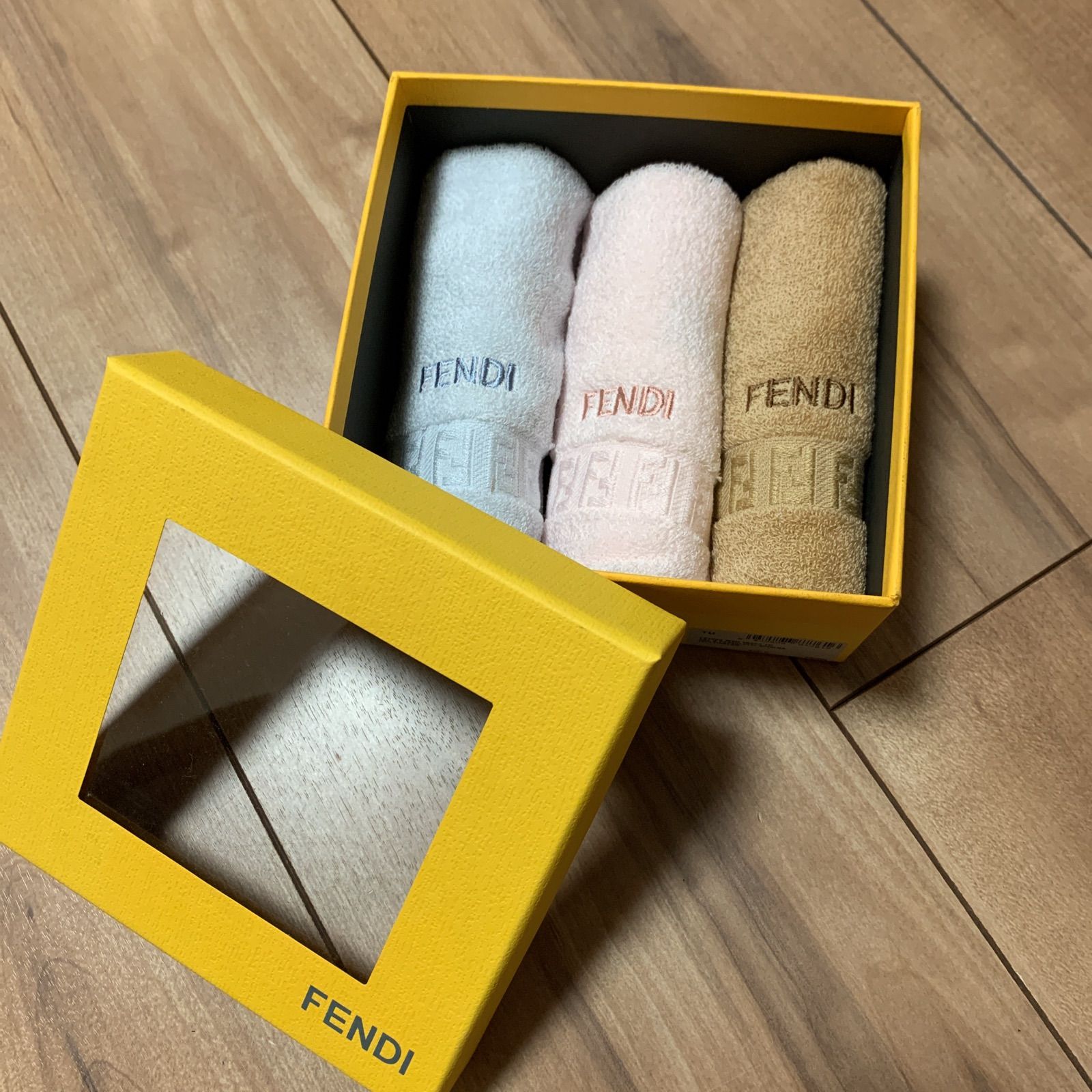 FENDI♡ミニタオル - 日用品/生活雑貨/旅行