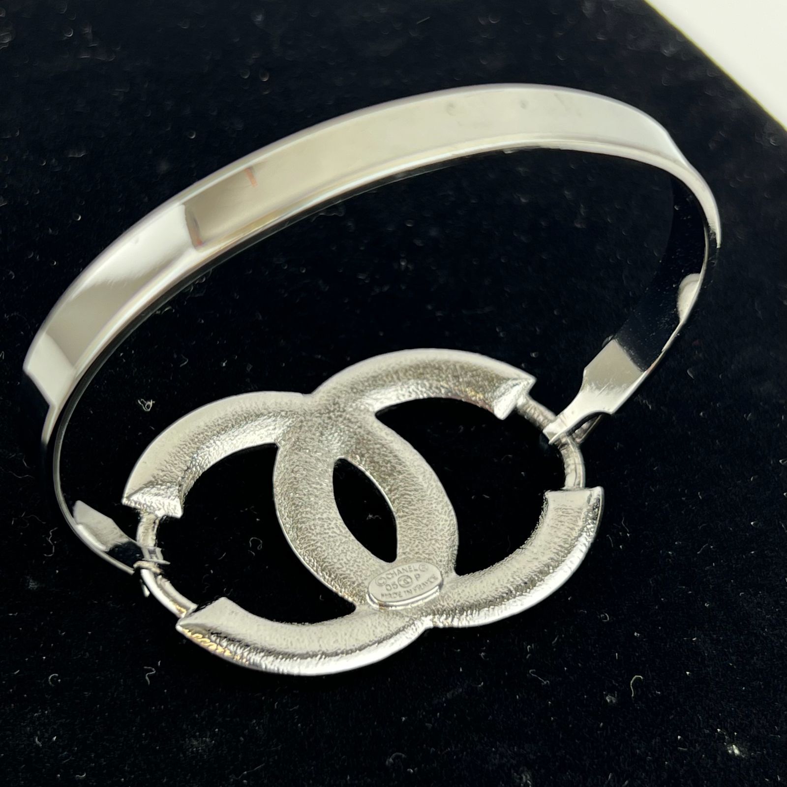 【極美品】CHANEL シャネル ラインストーン 07 ココマーク バングル CHANEL - CHANEL シャネル バングル ブレスレット ココマーク