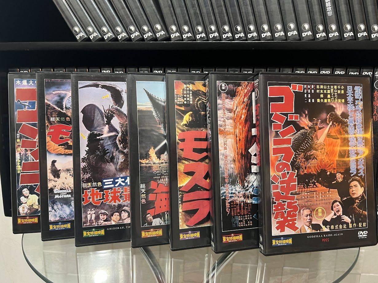デアゴスティーニの東宝特撮映画DVDコレクション全65巻セット - 日本映画