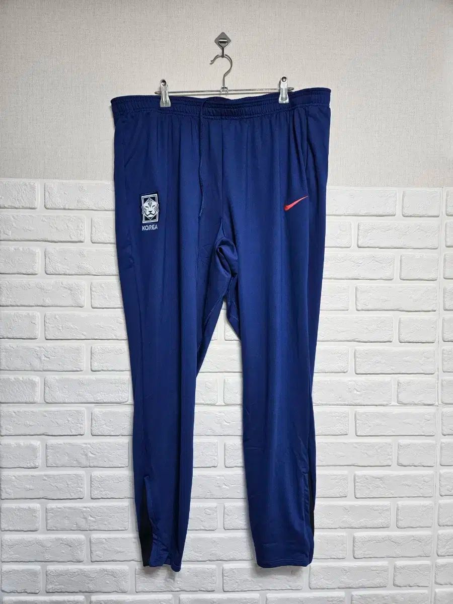 VAN クリアランス SCENEブランド BUSH RADIO イヤフォン付き 2026年