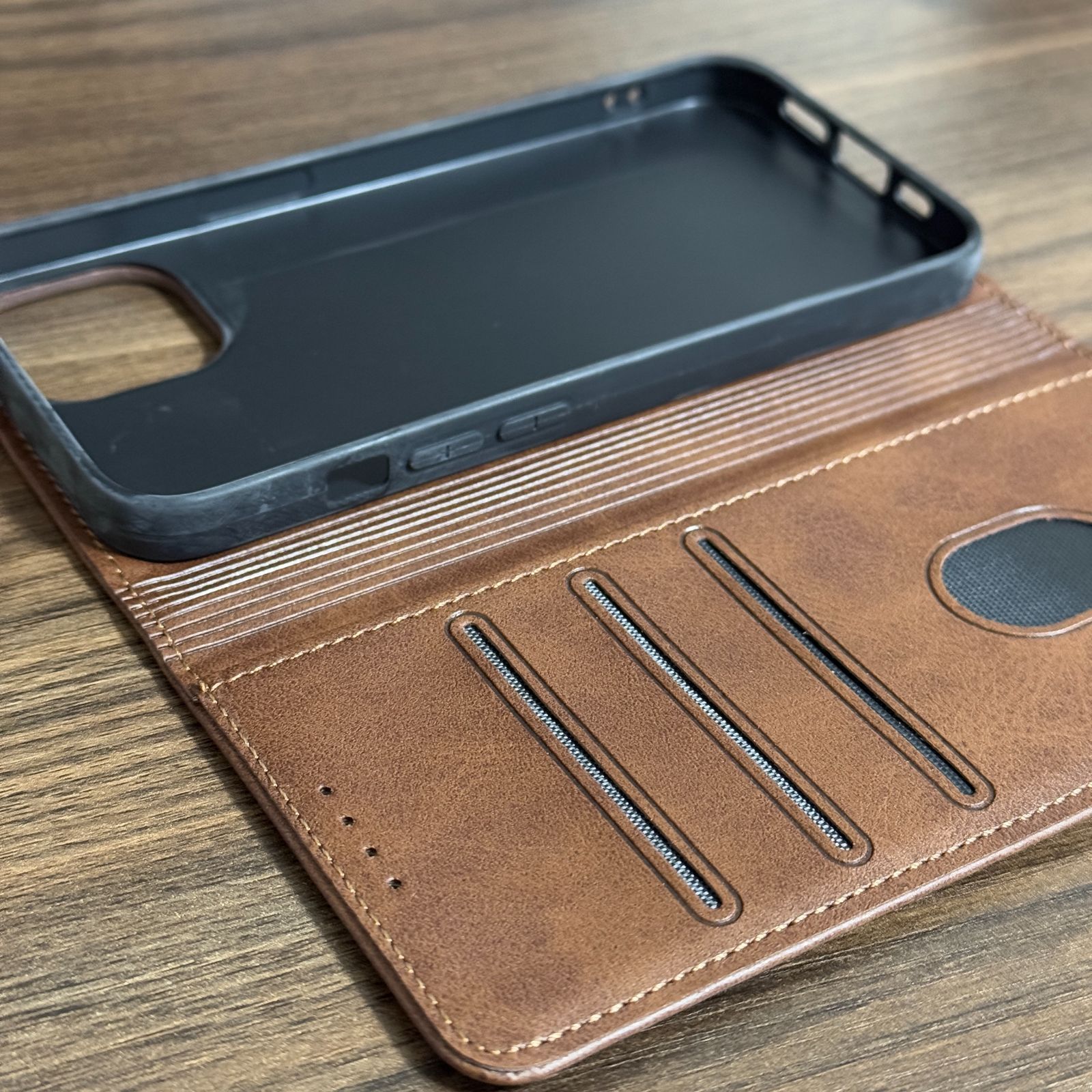 ブラウン 手帳型ケース iPhone13用 HUKURO iphone13 手帳型 ケース メンズ レディース 本革 栃木