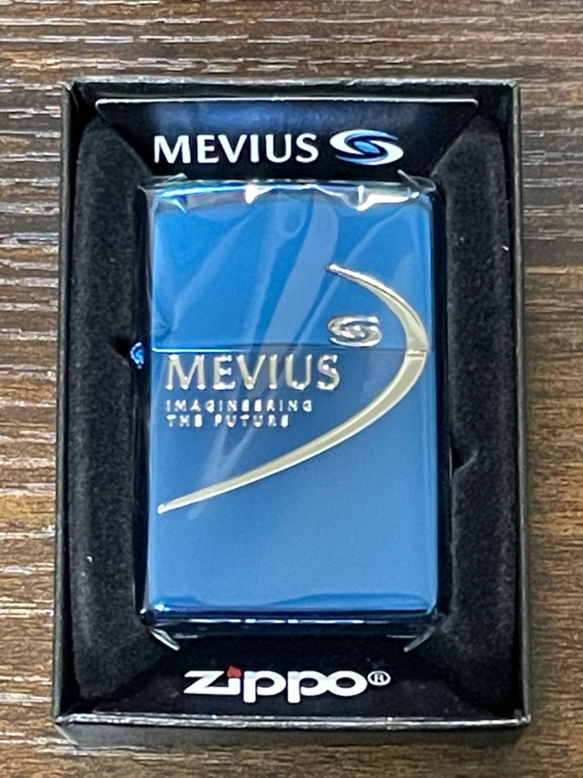 zippo メビウス 希少デザイン 限定品 MEVIUS BLUE 2016年製 MILD SEVEN マイルドセブン 前面刻印 デットストック  シルバーインナー 同年代 2016年製 ケース 保証書 - メルカリ