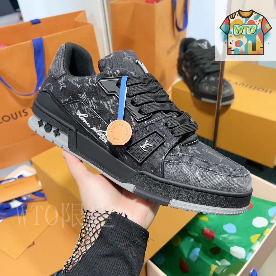 【カジュアルコーデに】★LOUIS VUITTON★LV Trainer スニーカー Louis Vuitton LV Trainer スニーカー カジュアルシューズ33-1