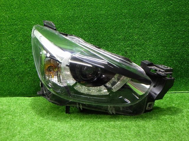 デミオ 右ヘッドライト LED DJ 後期 100-18855 DA マツダ D23N-51-031 比較的 251017041