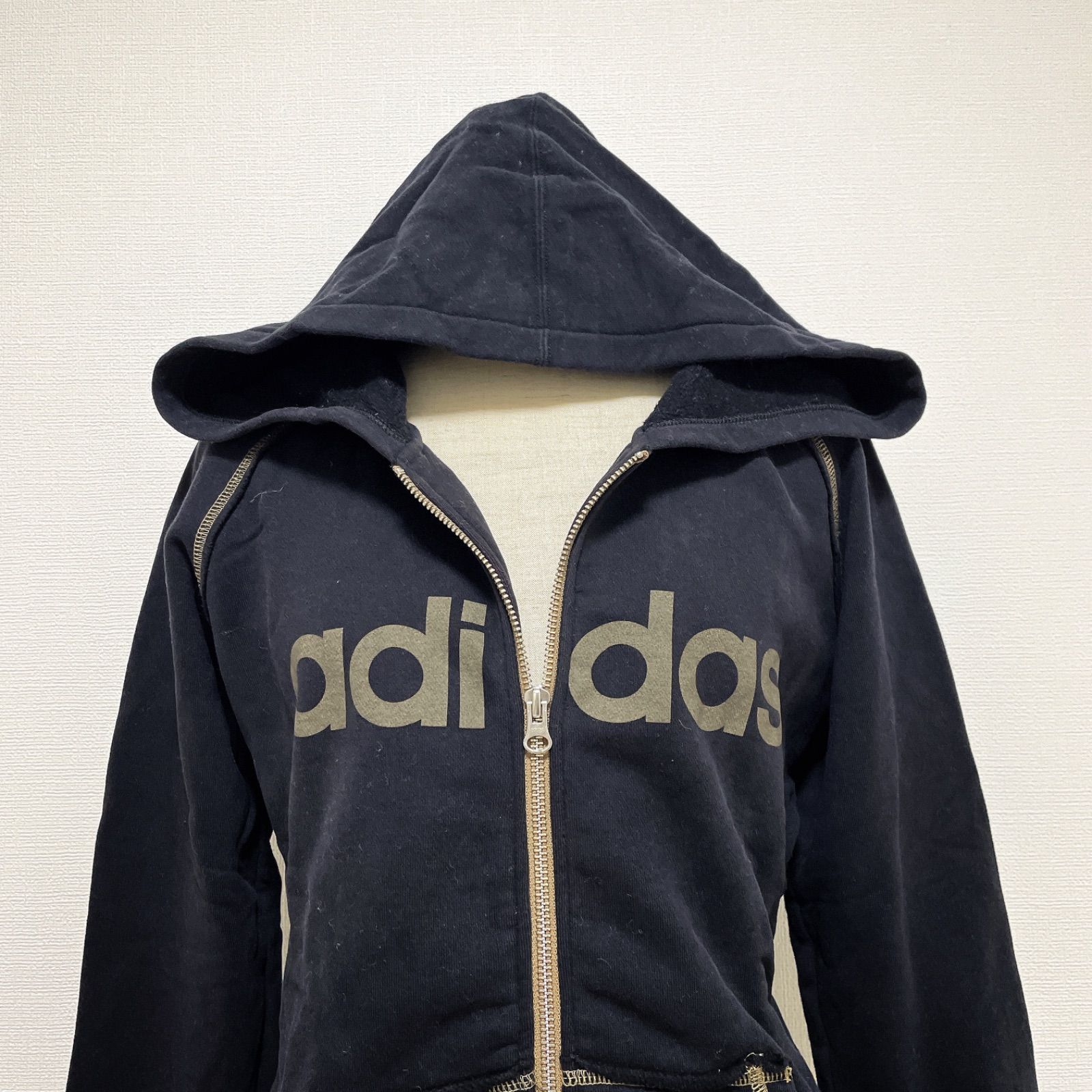 アディダス パーカー
