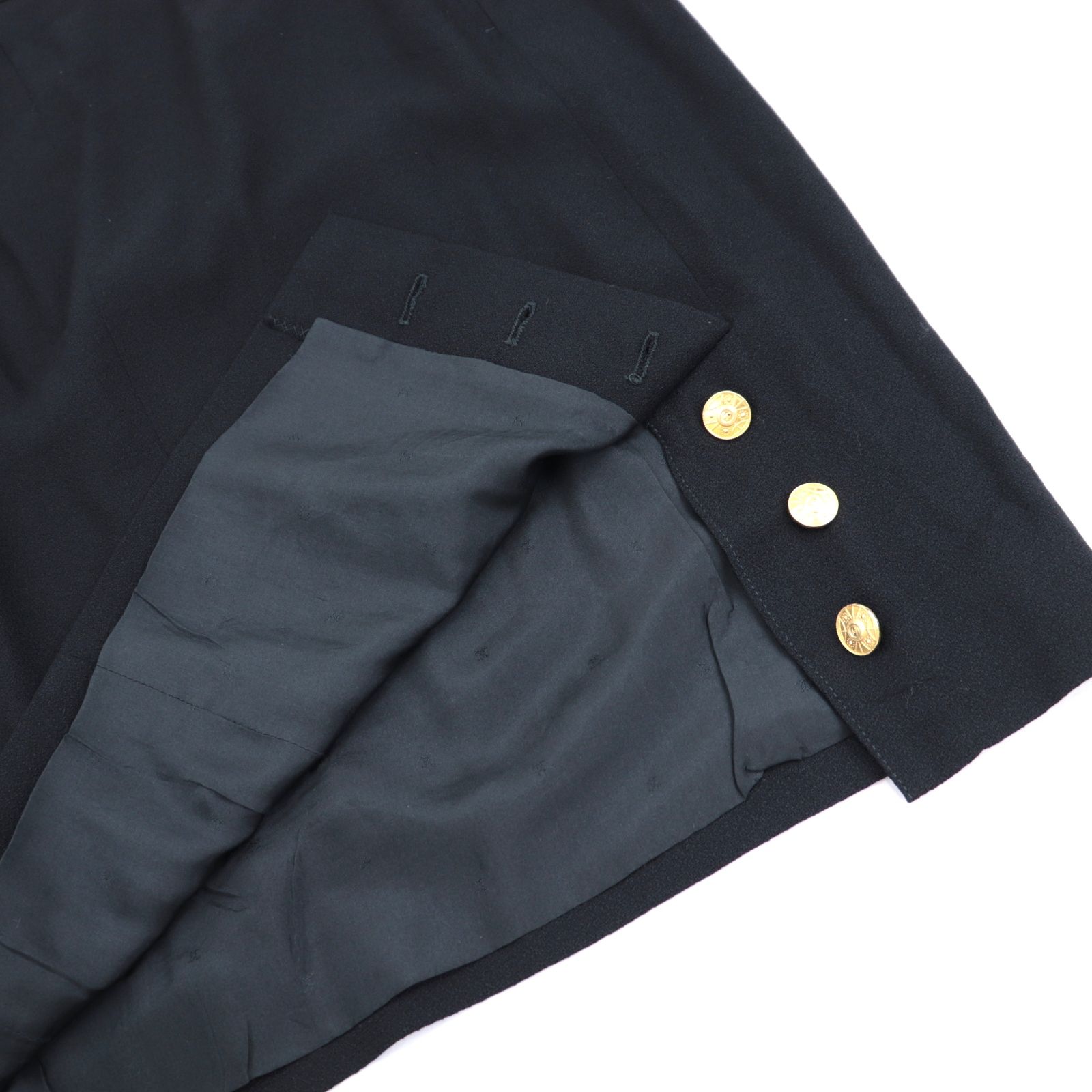 約445cm本物 美品 シャネル COCO装飾ボタン ココマーク タイト スカート 38 黒