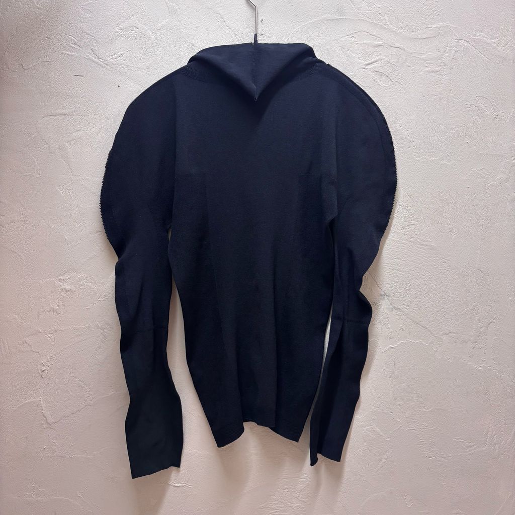 me ISSEY MIYAKE ミーイッセイミヤケ 18AW High Neck Cut And Sew ハイネックトップス M18KJ211 ブラック 代官山A10