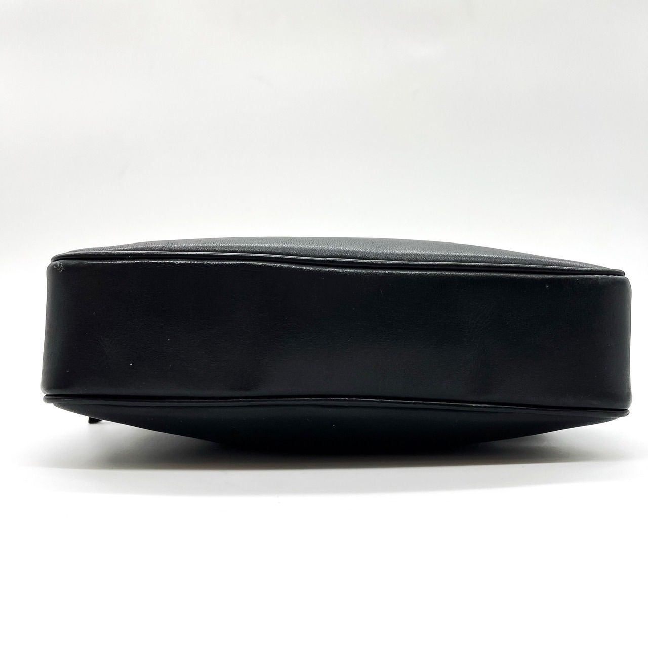 dunhill ダンヒル クラッチバッグ ハンドバッグ ロゴ ポーチ レザー 革 ブラック 黒色 ユニセックス 男女兼用 メンズ レディース MERCADOAVALIA_COM_BR