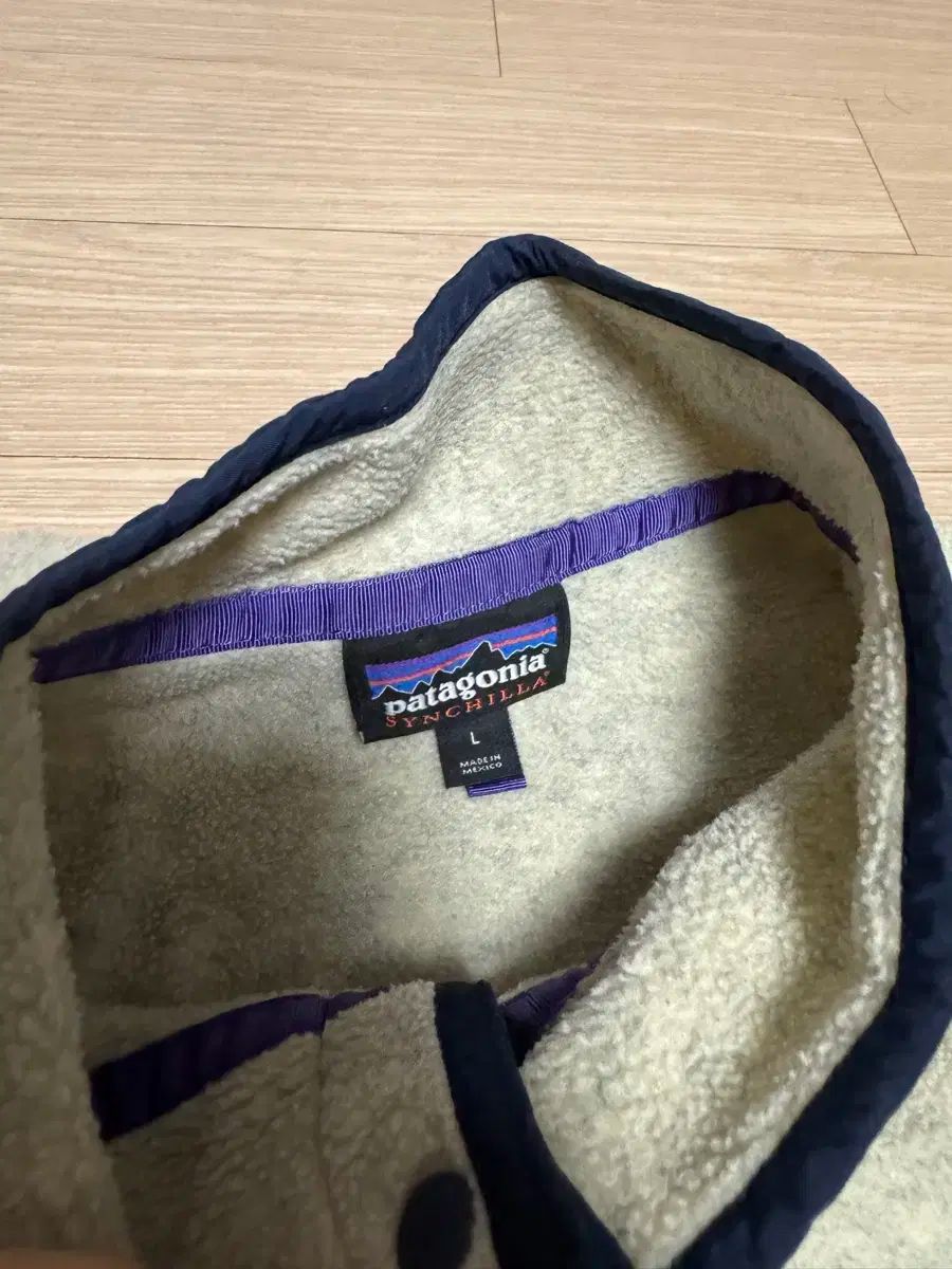 L patagonia Synchilla オートミール