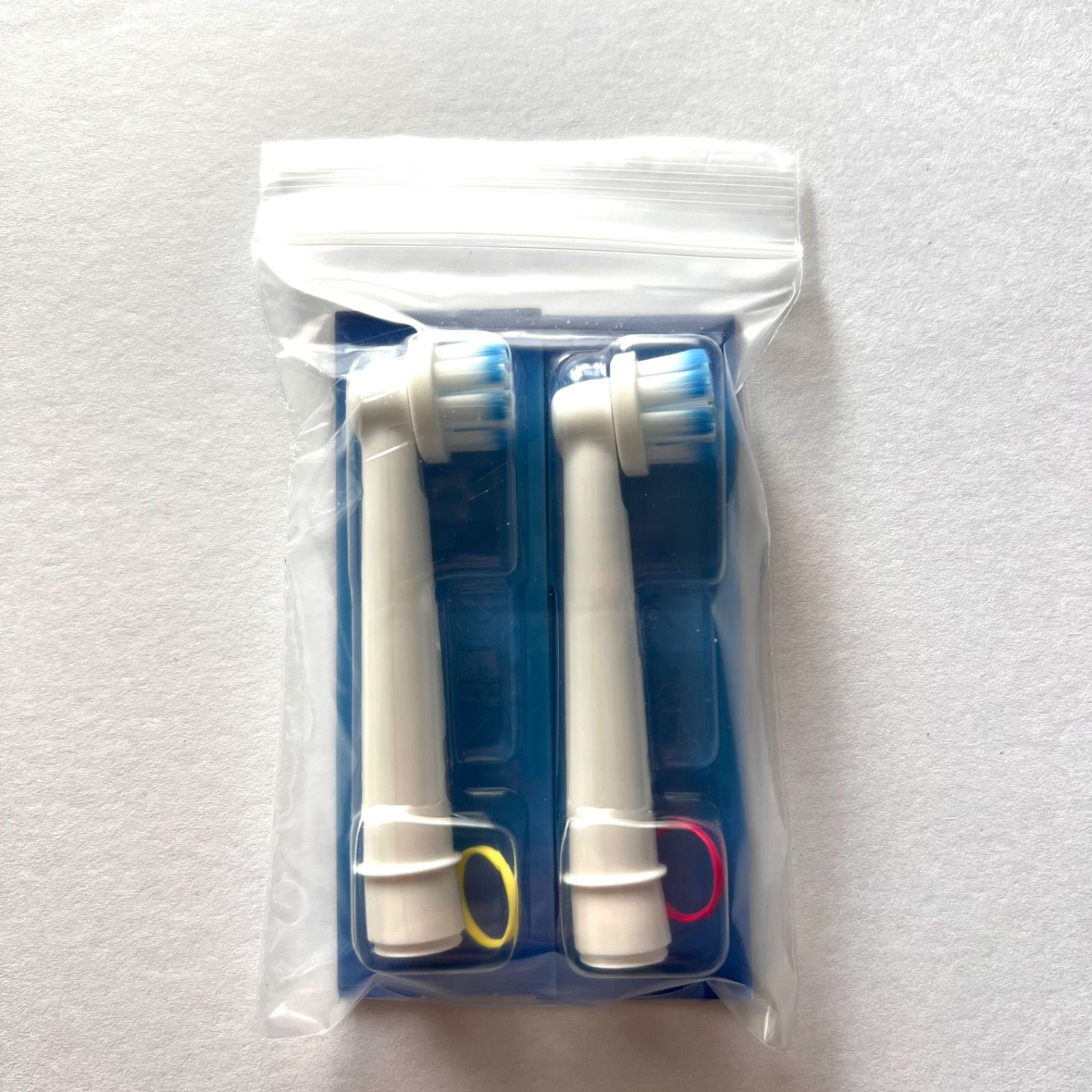 【美品】ブラウンOral-B  PRO2＋純正替えブラシEB60X-4HBセット P&G ブラウン オーラルB EB60X-4HB やわらか極細毛ブラシ (4本