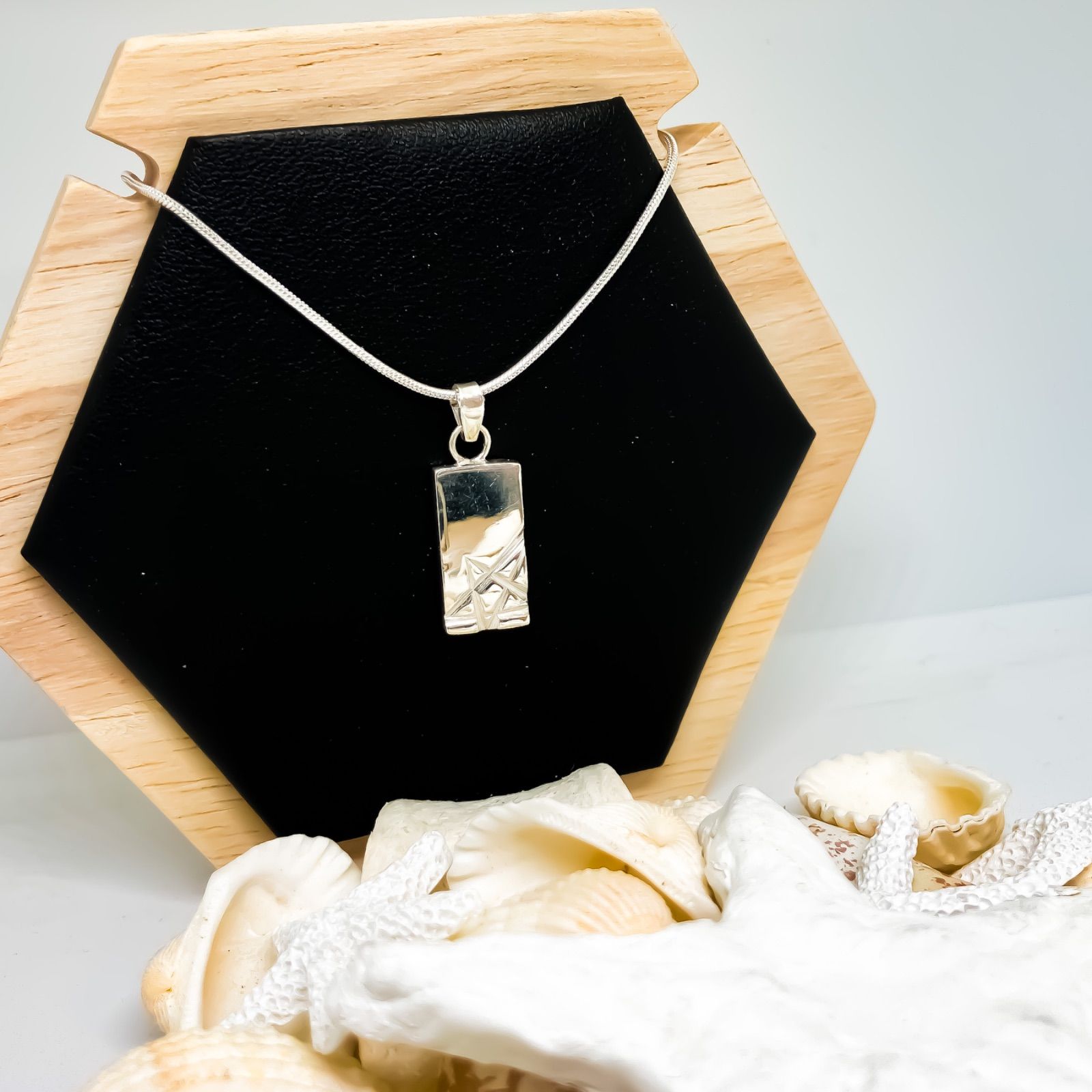 AnthuEg シルバー925/950 SRDSスターデザインネックレス