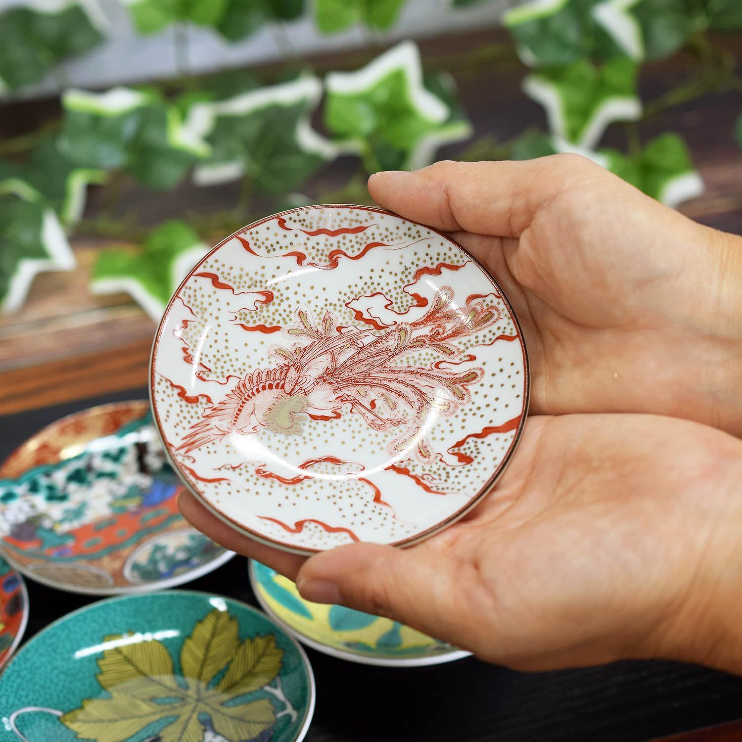 九谷 小皿 5枚 色絵付 金彩 手塩皿 銘々皿 仙人 鶴 明治 九谷 小皿 5枚 色絵付 金彩 手塩皿 銘々皿 仙人 鶴 明治