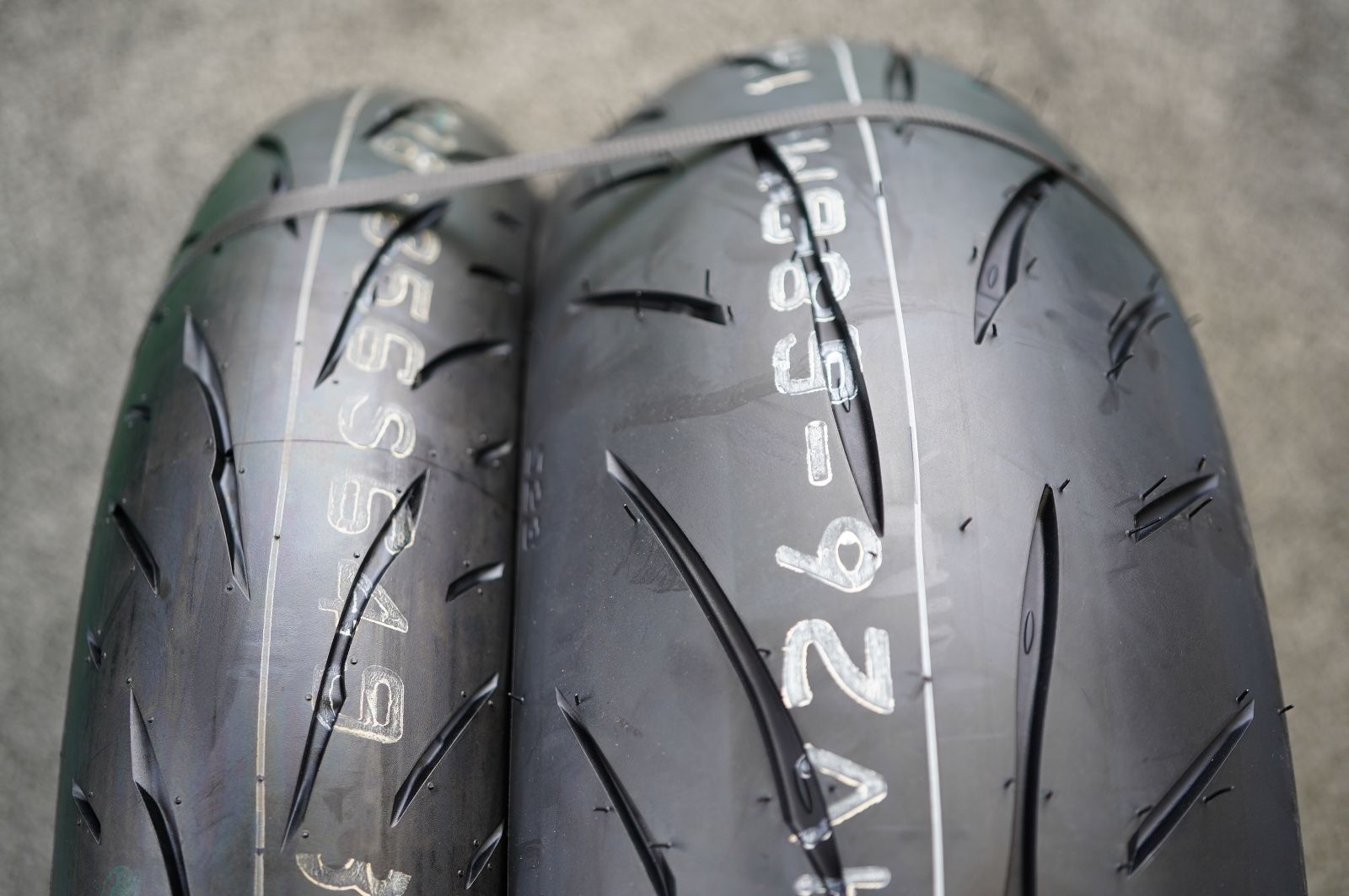 新製品】ブリヂストン BATTLAX HYPERSPORT S23 120/70ZR17 + 200 