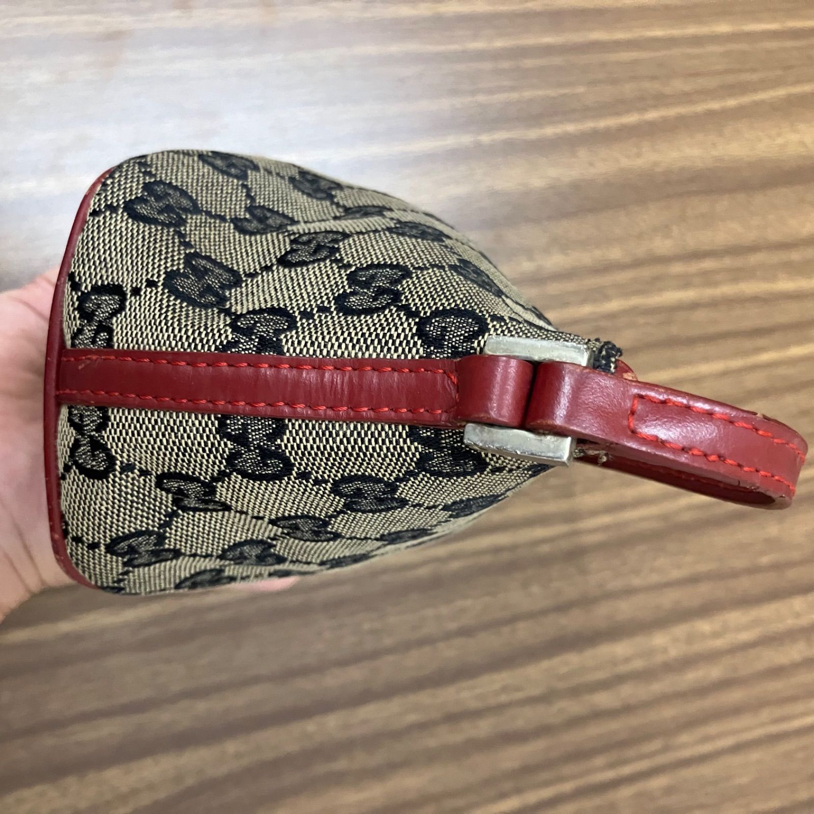 GUCCI グッチ アクセサリーポーチ GGキャンパス 舟形 GUCCI - GUCCI グッチ GGキャンバスアクセサリーポーチ 039.1103