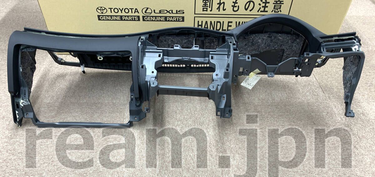 新品トヨタ純正 18 180 クラウン アスリート ダッシュボード ゼロ