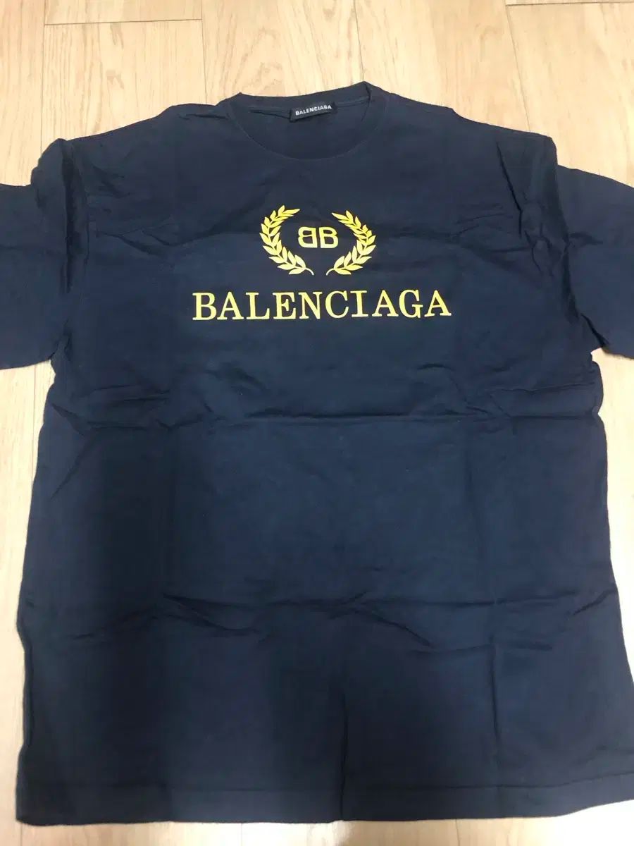BALENCIAGA バレンシアガ 月桂樹ロゴ 半袖 s ユニセックス 兼用