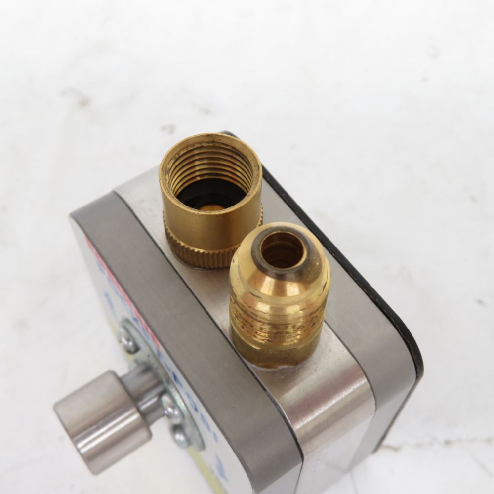 ROBINAIR ロビネア ポケロビ 簡易真空ポンプ 15800EDP 中古美品