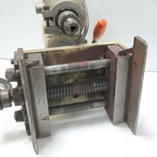 AC100V