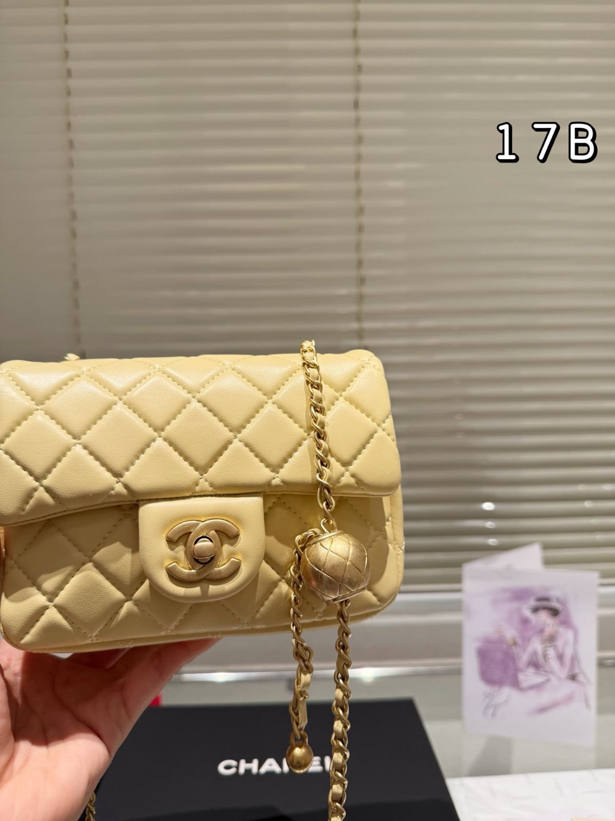 【ミニで重宝する】高級感溢れるゴールド★CHANEL★ブローチ★ Amazon.co.jp: Chanel Earrings A88429 CHANEL Coco Clear