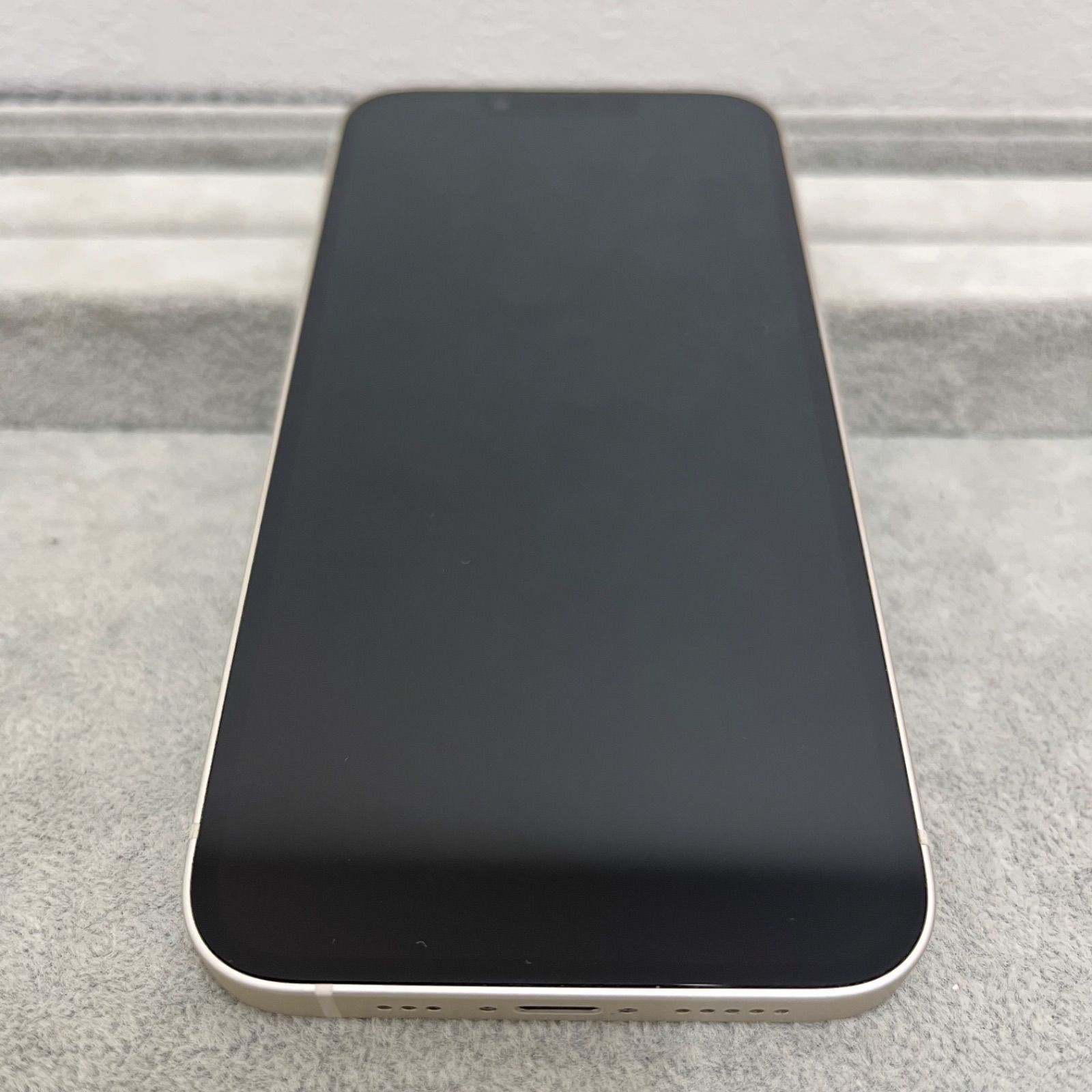 iPhone13 128GB au SIMロックなし スターライト ホワイト①