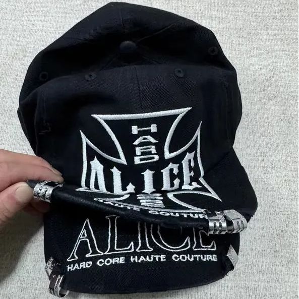 ALICE HOLLYWOOD CHOPPER CAP tokyo 刺繍 ALICE HOLLYWOOD CHOPPER CAP tokyo 刺繍 - メルカリ
