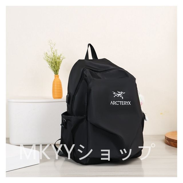 新品未使用 Arc'teryx 26L アウトドア デイパック / 防水 耐磨