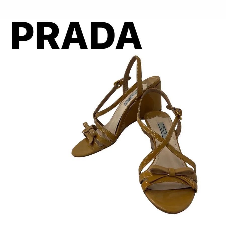 PRADA リボンロゴパテントレザーウェッジソールサンダル ウェッジ