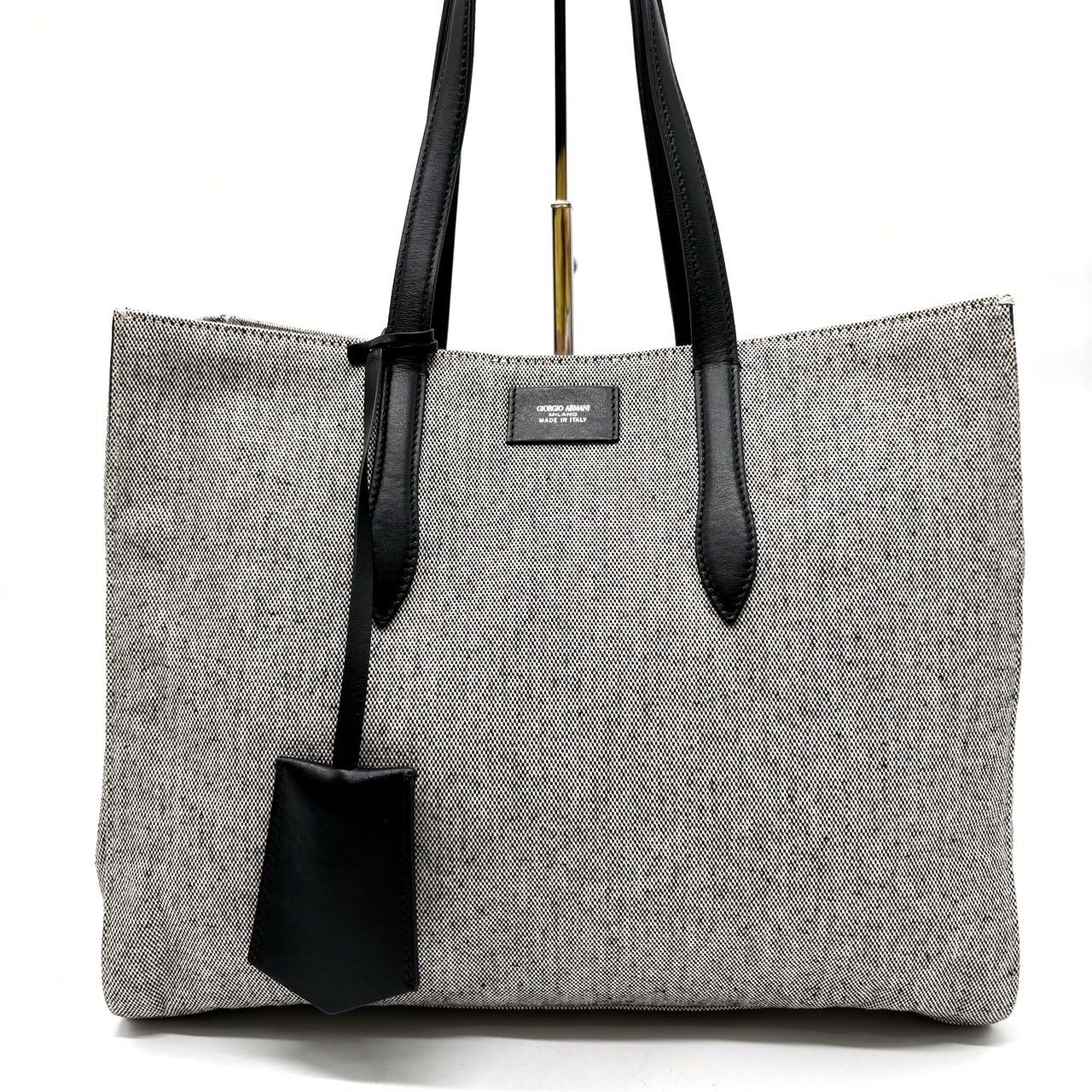 GIORGIO ARMANI　トートバッグ　レザー　パンチング　白×黒 GIORGIO ARMANIトートバッグレザーパンチング白×黒