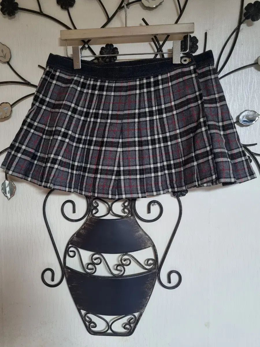 ドルチェ＆ガッバーナ ウール プリーツ Rab ミニスカート 26