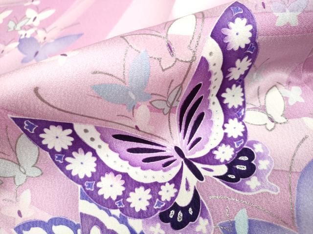 【華やか】⭐️金彩振袖⭐️縮緬⭐️雪輪重ね文様⭐️ 華やか】⭐️金彩振袖⭐️縮緬⭐️雪輪重ね文様⭐️