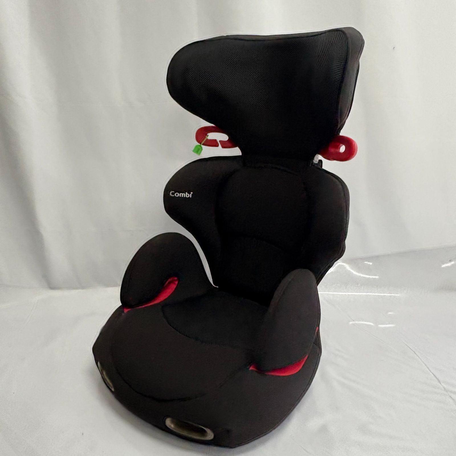 Combi コンビ ジュニアシート ムーヴフィットジュニアエアスルー
