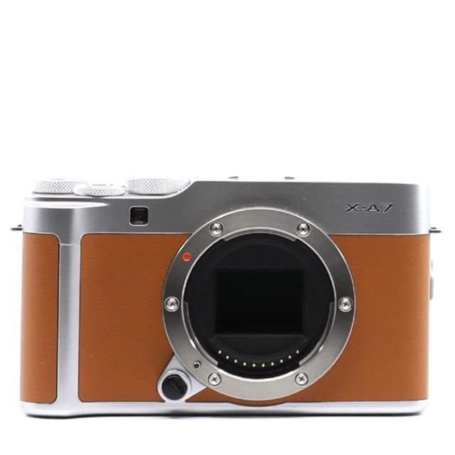 ＜良品＞フジフィルム FUJIFILM ミラーレス一眼カメラ X-A7レンズキット キャメル X-A7LK-CA