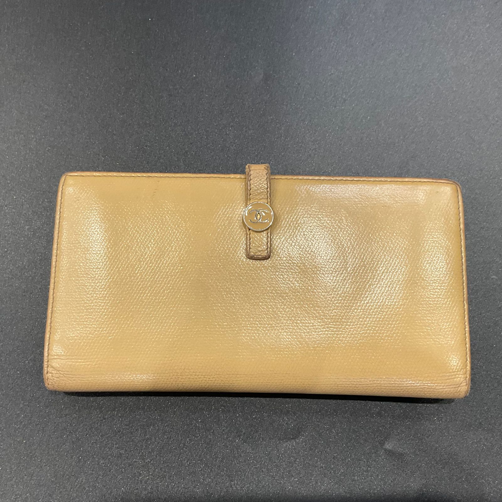 CHANEL シャネル 長財布 ココマボタン ベージュ 中古・古着通販】CHANEL (シャネル) ココボタン 3つ折財布
