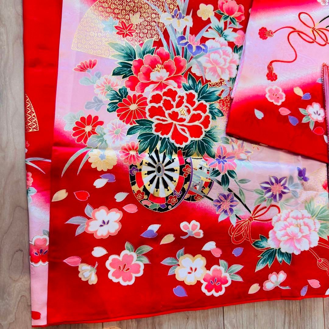 D 超美品　七五三　7歳　フルセット　女の子　子供　絹　着物　襦袢　帯　赤　花車 D 超美品 七五三 7歳 フルセット 女の子 子供 絹 着物 襦袢 帯