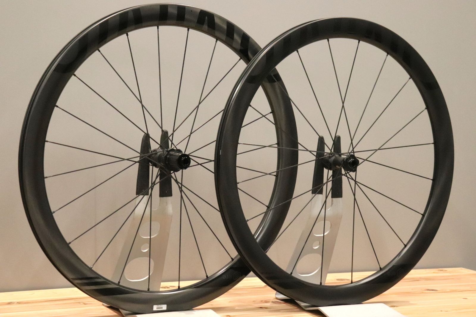 チューブレスレディ ホイールセット