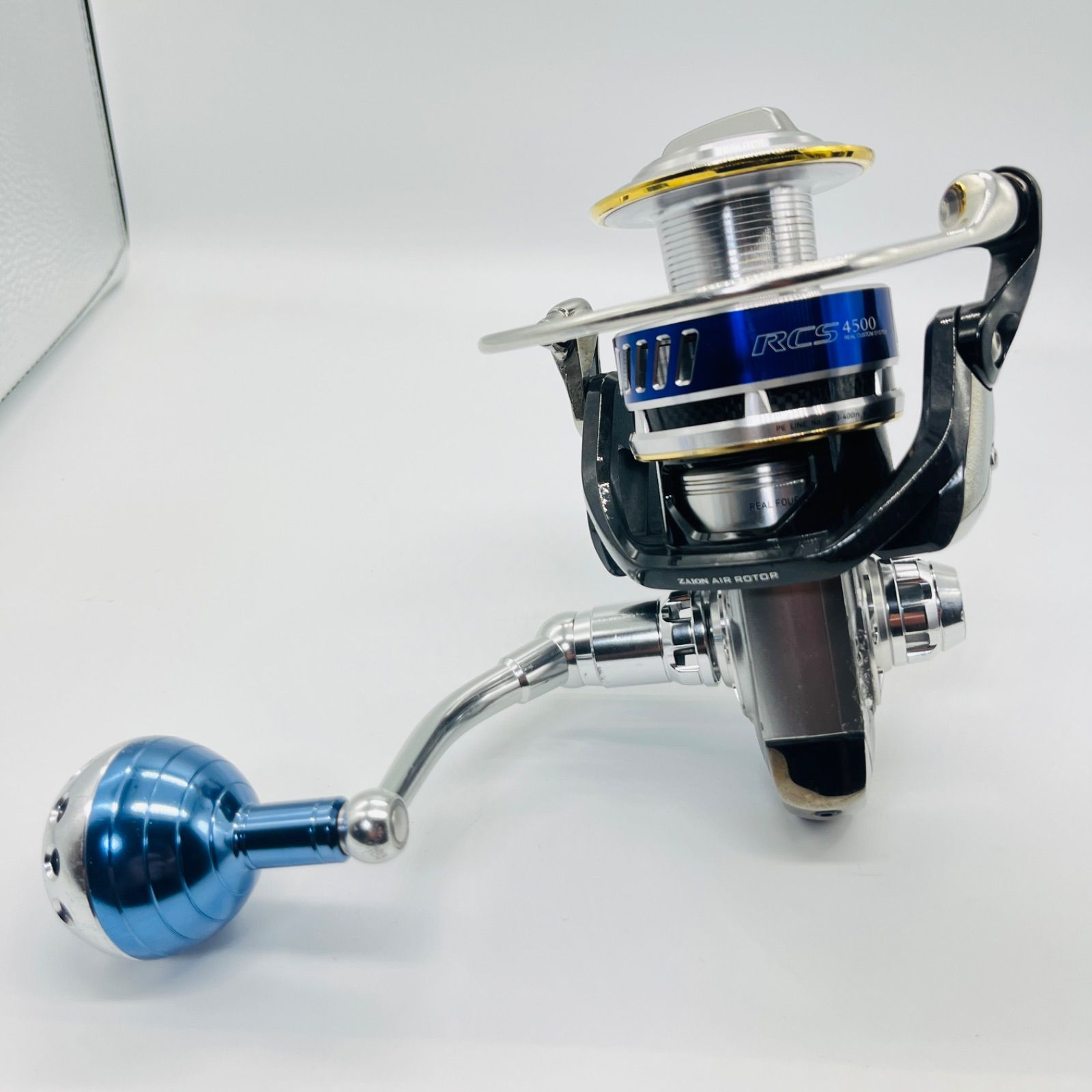 美品 ダイワ 10ソルティガ DAIWA SALTIGA 5000H スピニングリール 10