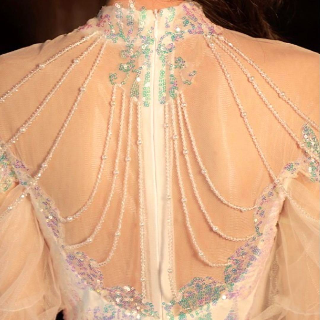 ビジューにスパンコールの美しい イブニングドレス♩.• オーロラのスパンコールにビジューが美しい イブニングドレス - メルカリ
