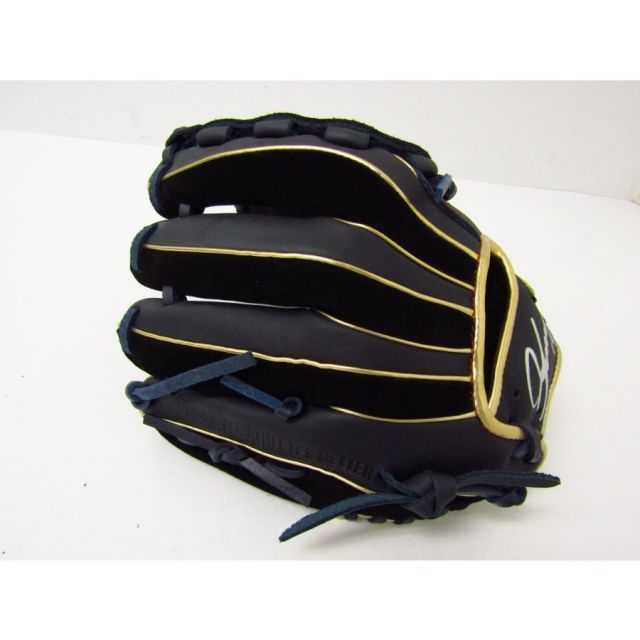 山崎康晃 限定グローブ⚾️ 子供用 アンダーアーマー 未使用品 UNDER ARMOUR アンダーアーマー 山崎康晃モデル 野球