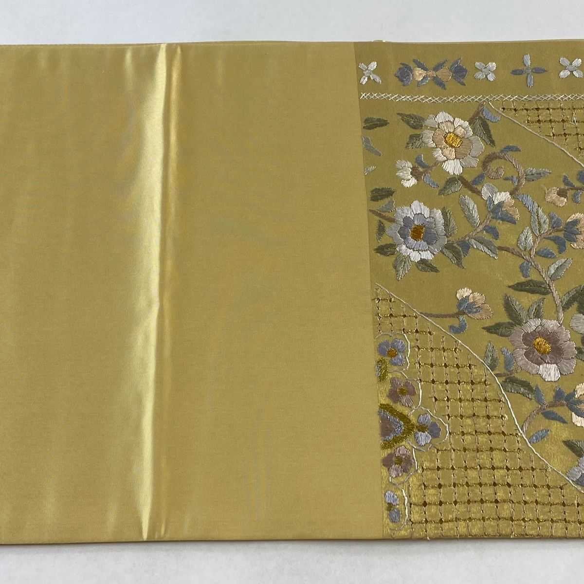 袋帯 乳白色　花唐草　横断　金銀糸　夏用　六通美品 袋帯 乳白色 花唐草 横断 金銀糸 夏用 六通美品