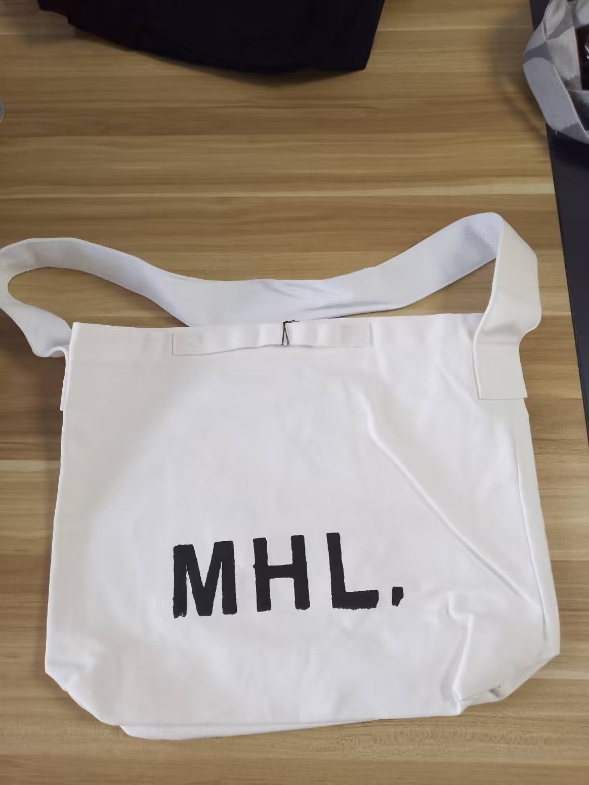 MHL. ショルダーバッグ バッグトート キャンバス バッグ 2Way ハンド プリントロゴ 4色