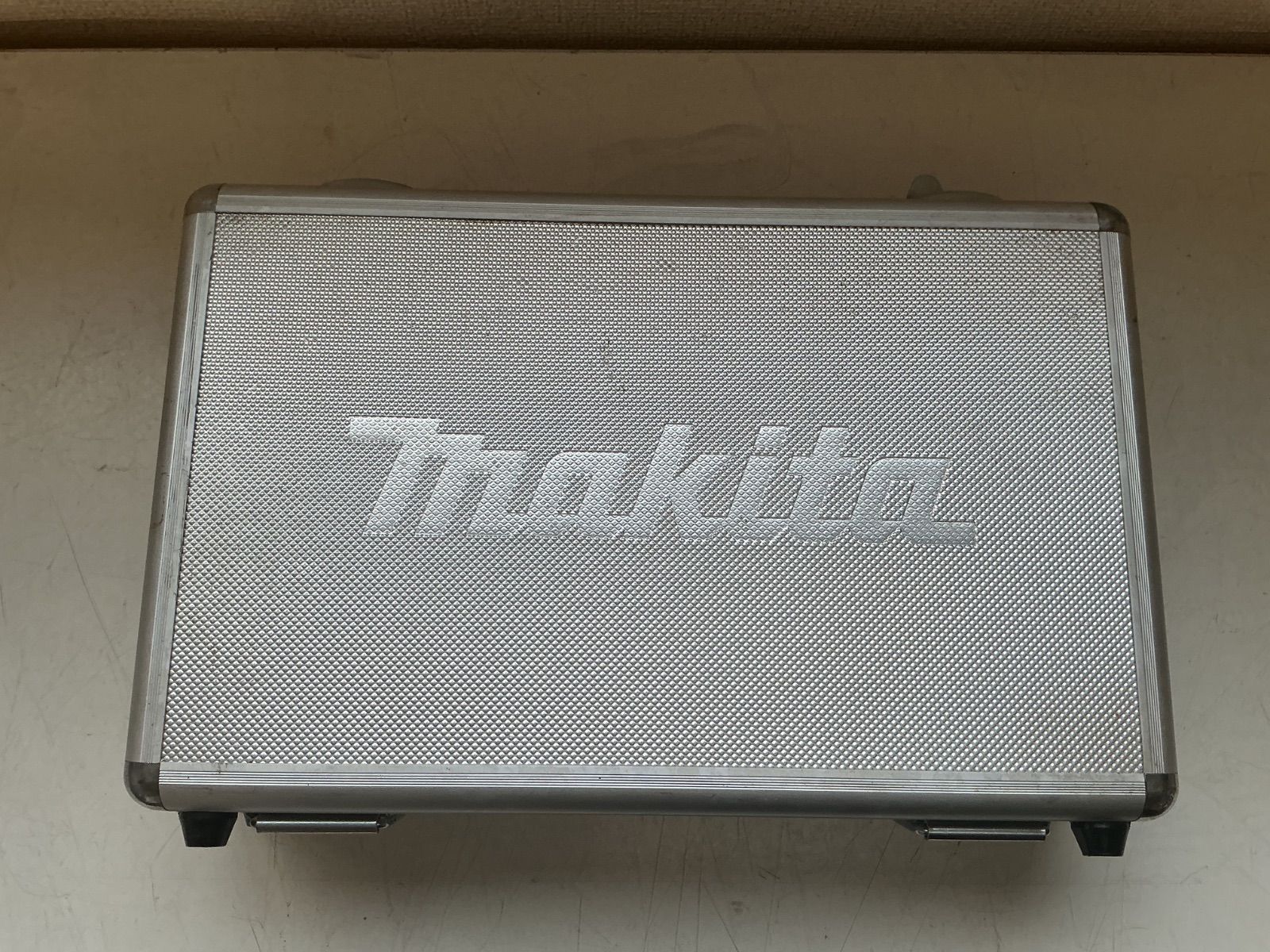 品 マキタ充電式ペンインパクトドライバ ブルー TD021DS マキタ純正品 マキタアルミケース付き インボイス対応領収書発行OK 平日のみ発送 値引交渉NG