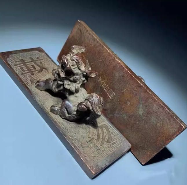 老銅文玩厚徳載物獅子鎮紙鎮尺一対の銅圧尺双獅子擬古鎮尺置物