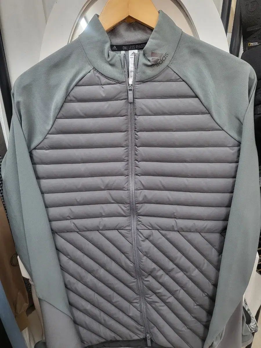 adidas アディダス 軽量ジャケット L