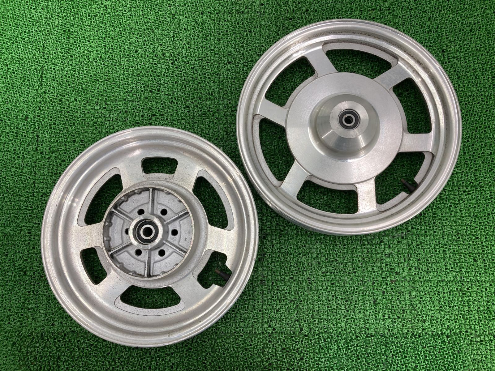 GV250 ホイール 前後 ヒョースン(HYOSUNG) 純正 中古 バイク 部品 ヒョースン Aquila アクイラ F16インチ R15インチ ノーマルセット