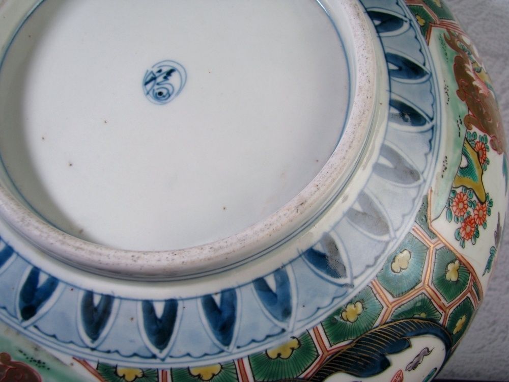 古伊万里 染錦大鉢 渦福銘 唐獅子 鳳凰 蝶の図 幅 28.5cm 幕末～明治 25i061 WWW_IBETON_RU