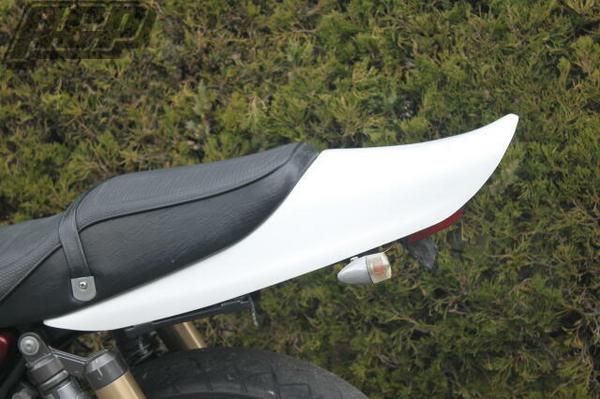 ゼファー400 テールカウル （アウトバーンタイプ） ゼファー400