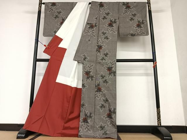 平和屋着物○本場大島紬 カタス9マルキ 枝花文 正絹 逸品 AAAY5992ph